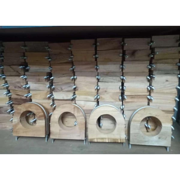 Wooden Block 1.5 Inch Thick 50mm x 30 Pcs
